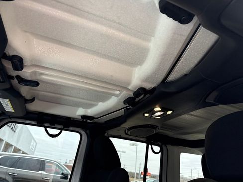 Used 2020 Jeep Wrangler Unlimited Rubicon image 21