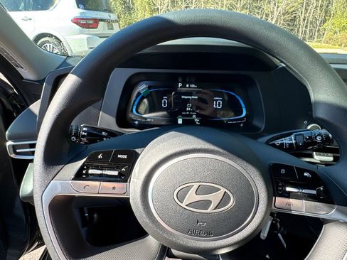 New 2026 Hyundai Elantra SE image 15