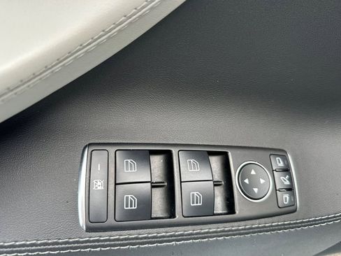 Used 2014 Tesla Model S 60 image 11