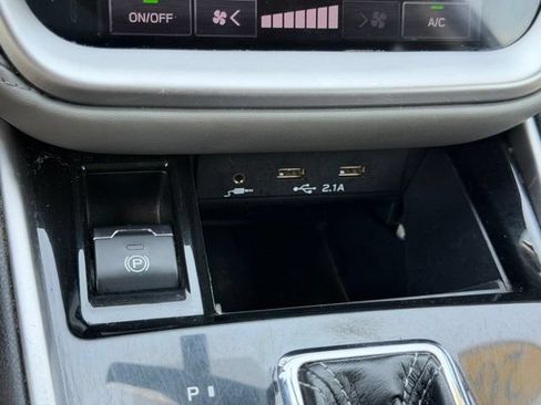Used 2020 Subaru Outback Limited XT w/ Popular Package #2 AWD/4WD image 24