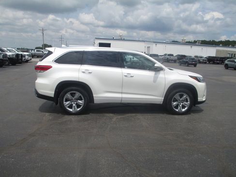 Used 2019 Toyota Highlander Limited AWD/4WD image 5