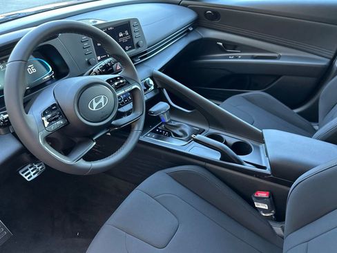 New 2025 Hyundai Elantra Sport image 7
