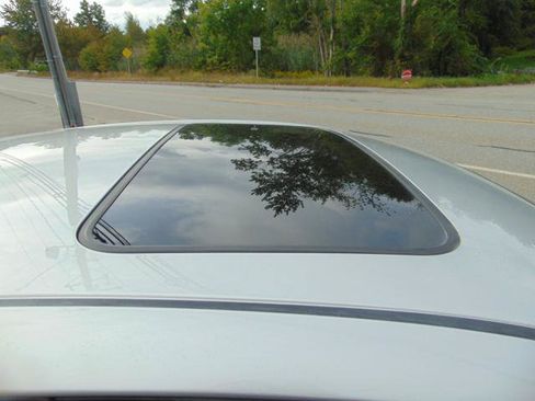 Used 2004 Toyota Camry LE FWD image 18