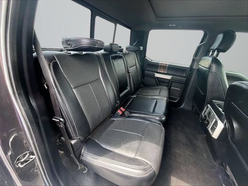 Used 2018 Ford F150 Lariat w/ Equipment Group 502A Luxury AWD/4WD image 24