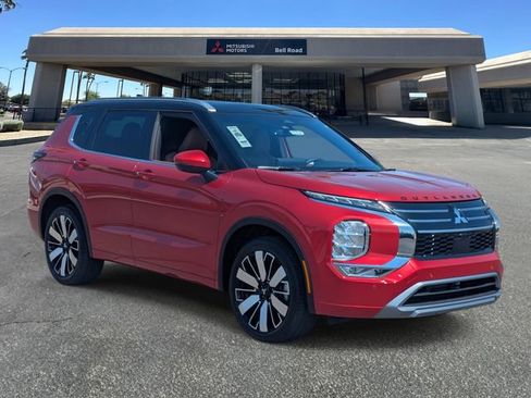 New 2025 Mitsubishi Outlander SEL image 4