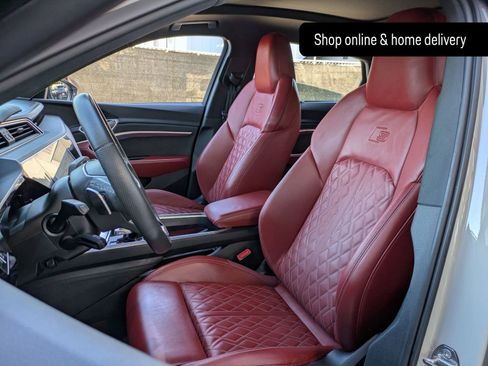 Used 2022 Audi e-tron S Prestige w/ Prestige Package image 30