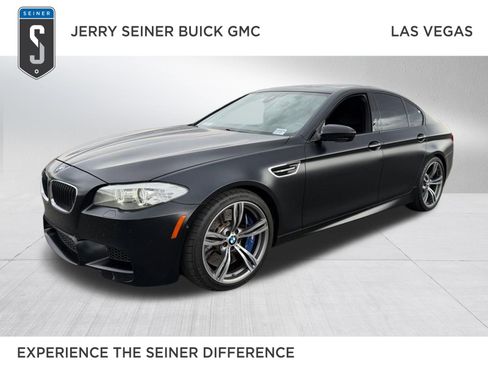 Used 2013 BMW M5 image 1