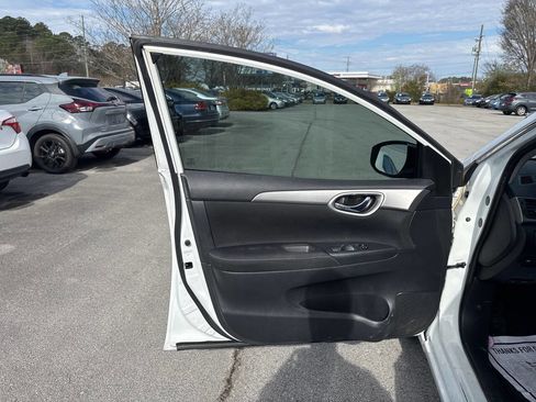 Used 2015 Nissan Sentra SV image 12