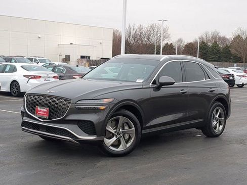 Used 2026 Genesis GV70 2.5T Select image 2