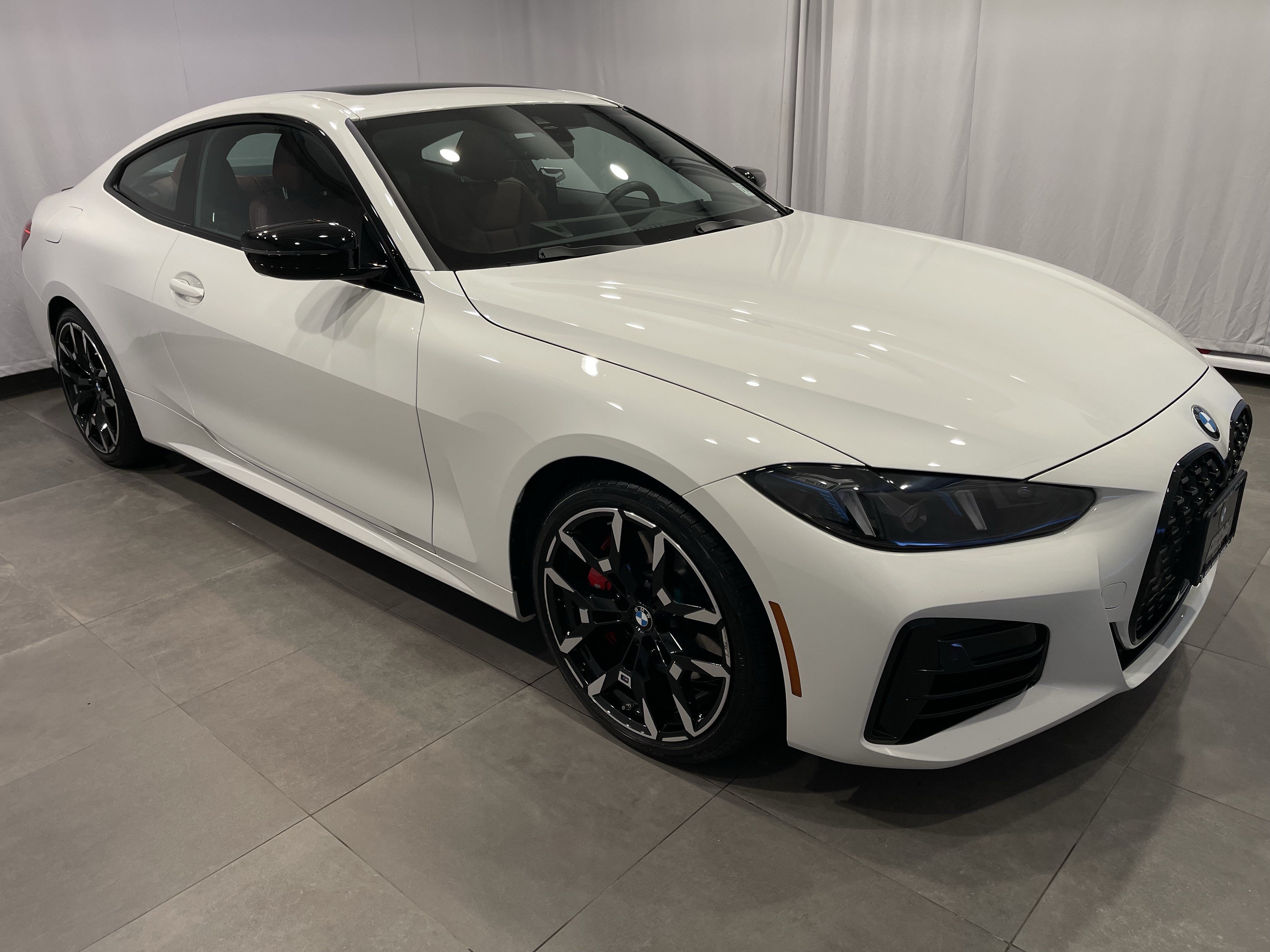 Used 2026 BMW 430i xDrive Coupe w/ M Sport Package AWD/4WD image 3
