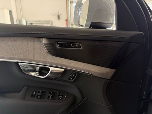 New 2026 Volvo XC90 B6 Ultra w/ Protection Package image 16