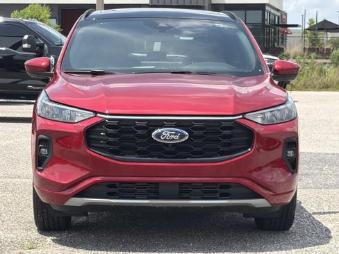 Certified 2023 Ford Escape ST-Line Select w/ Tech Pack #2 AWD/4WD image 2
