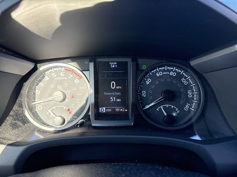 Used 2023 Toyota Tacoma TRD Off-Road image 13