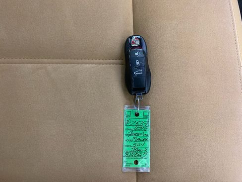 Used 2018 Porsche Macan AWD/4WD image 44