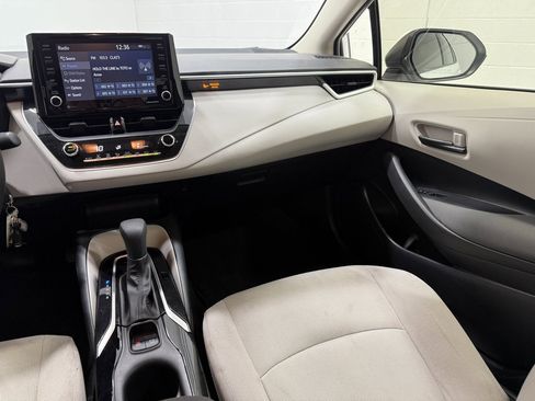 Used 2022 Toyota Corolla LE w/ Carpet Mat Package (TMS) image 48