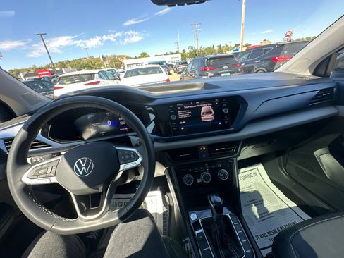 Certified 2023 Volkswagen Taos SE AWD/4WD image 46