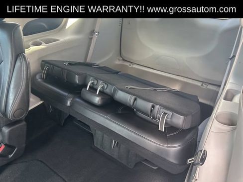 Used 2024 Chrysler Pacifica Touring-L FWD image 39