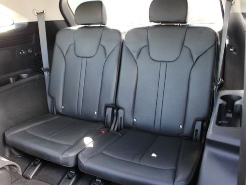 Certified 2023 Kia Sorento EX image 33