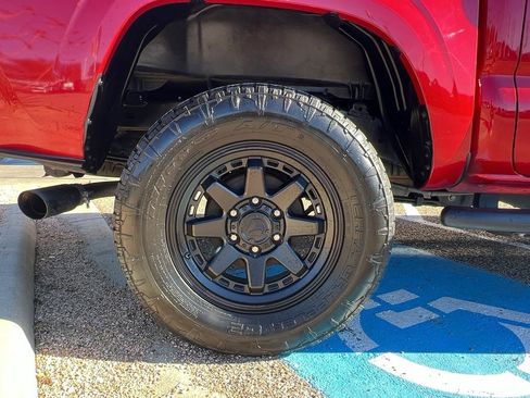 Used 2022 Toyota Tacoma SR image 28