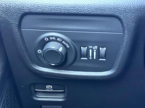 New 2026 Jeep Grand Cherokee Altitude image 15