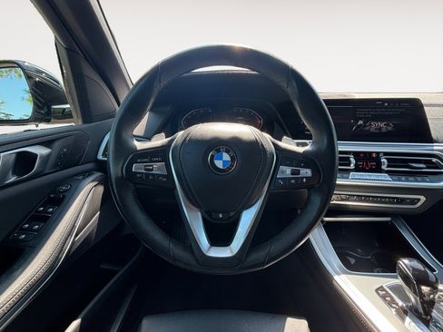 Used 2022 BMW X5 xDrive40i w/ Premium Package image 12