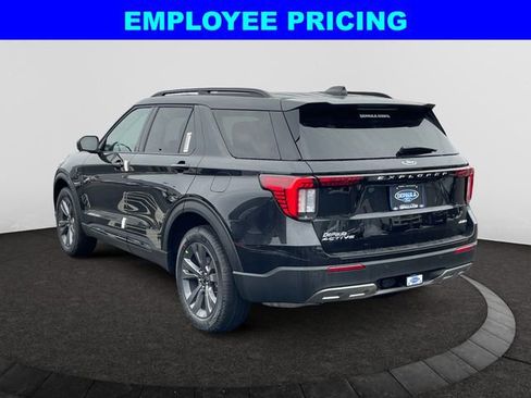 New 2026 Ford Explorer Active w/ Active Comfort Package AWD/4WD image 3