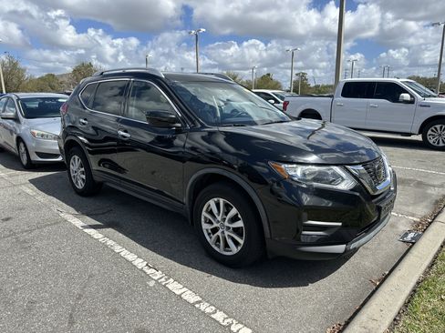 Used 2018 Nissan Rogue SV image 6