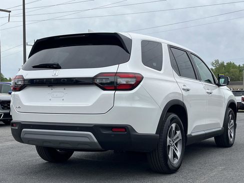 Certified 2025 Honda Pilot EX-L image 5