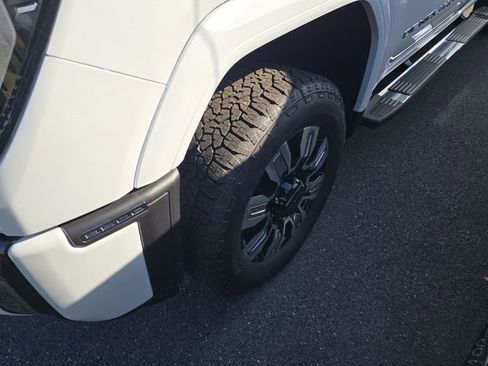 New 2026 GMC Sierra 3500 Denali w/ Denali Reserve Package image 9