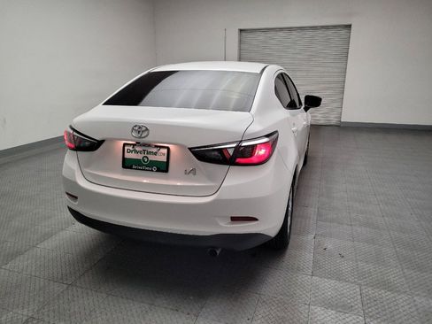 Used 2017 Toyota Yaris iA image 7