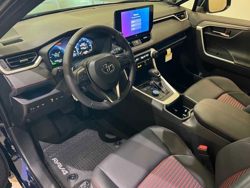 Certified 2025 Toyota RAV4 XSE image 2