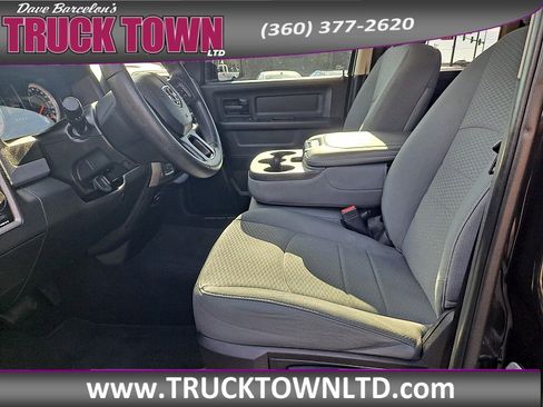 Used 2017 RAM 1500 Express AWD/4WD image 11
