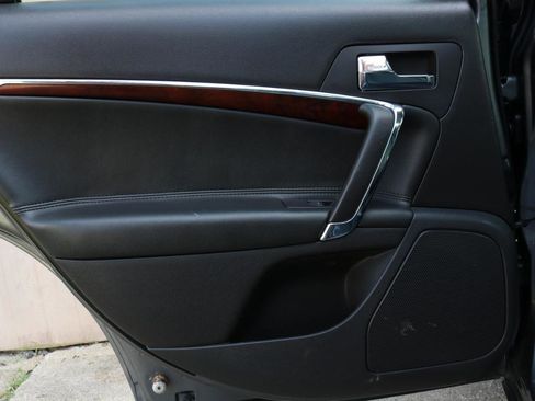 Used 2011 Lincoln MKZ FWD image 33