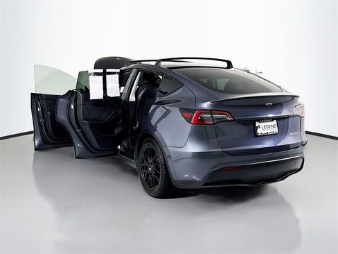 Used 2022 Tesla Model Y Performance image 33