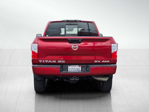 Used 2019 Nissan Titan SV w/ SV Convenience Package image 5