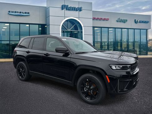 New 2026 Jeep Grand Cherokee Altitude image 1