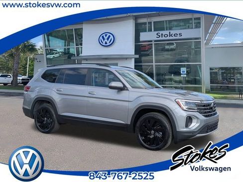 New 2026 Volkswagen Atlas SE FWD image 1
