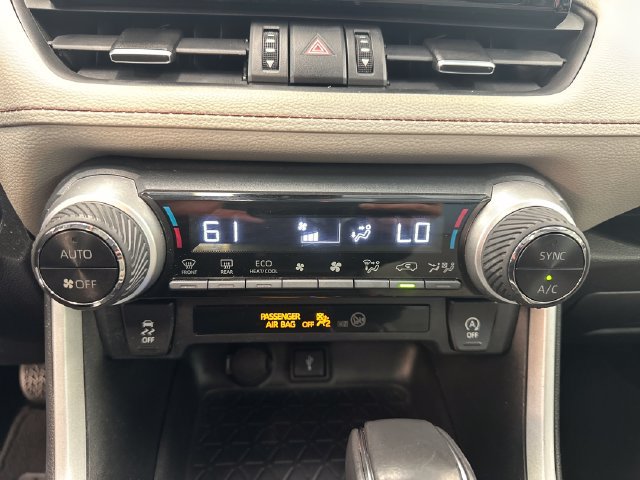 Used 2021 Toyota RAV4 XLE Premium FWD image 30