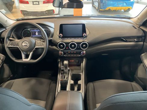 Used 2025 Nissan Sentra SV image 22