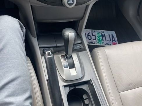 Used 2011 Honda Accord EX-L image 22