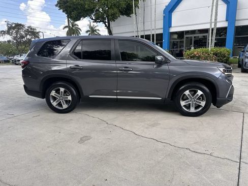 Used 2025 Honda Pilot EX-L image 14