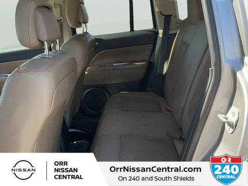 Used 2016 Jeep Compass Latitude image 13