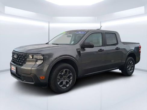 Used 2025 Ford Maverick XLT w/ Equipment Group 302A AWD/4WD image 7