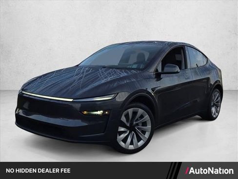 Used 2026 Tesla Model Y Long Range AWD/4WD image 1