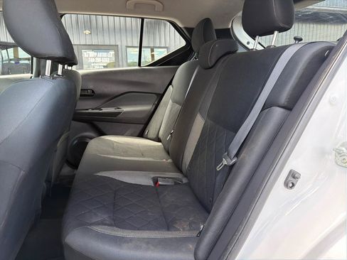 Used 2020 Nissan Kicks S FWD image 16