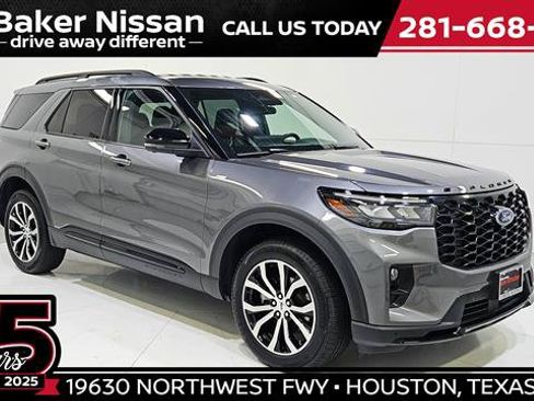 Used 2025 Ford Explorer ST-Line AWD/4WD image 1