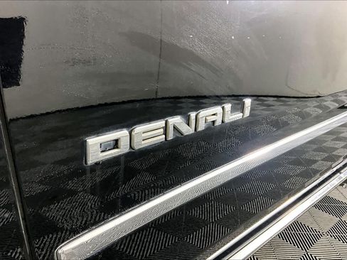 Used 2019 GMC Yukon XL Denali w/ Denali Ultimate Package RWD image 10