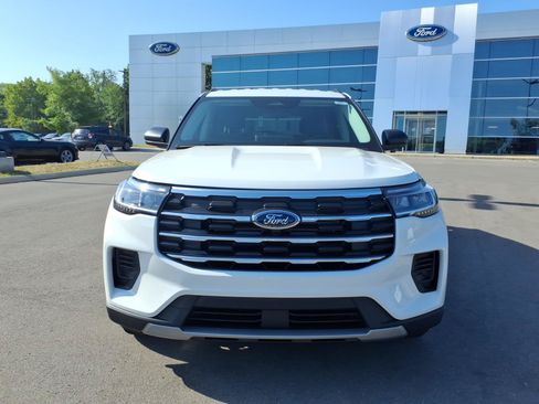 New 2026 Ford Explorer Active RWD image 8