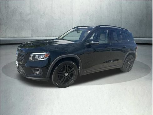 Used 2020 Mercedes-Benz GLB 250 4MATIC w/ Premium Package image 1
