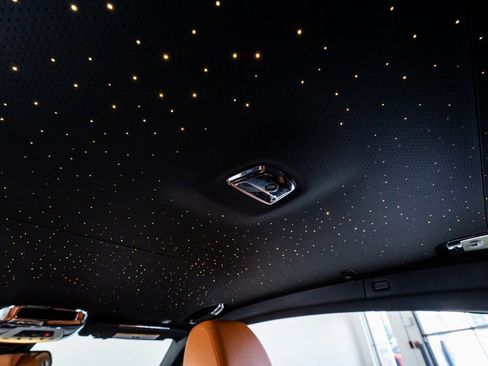 Used 2018 Rolls-Royce Wraith image 64
